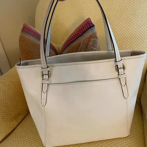 Coach White Leather Tote Bag - Picture 3 of 5